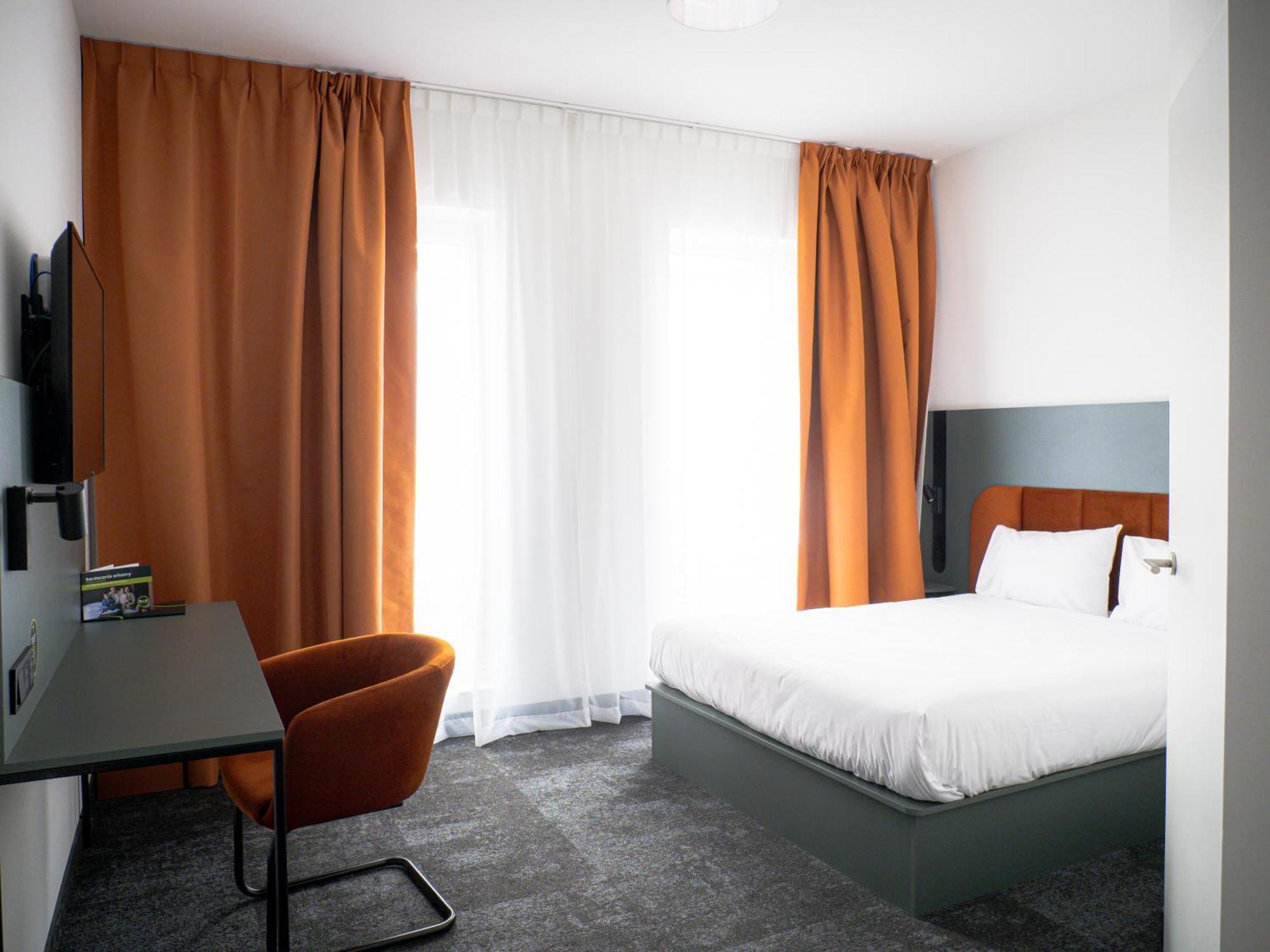 B&B Hotel Leszno Лешно Экстерьер фото